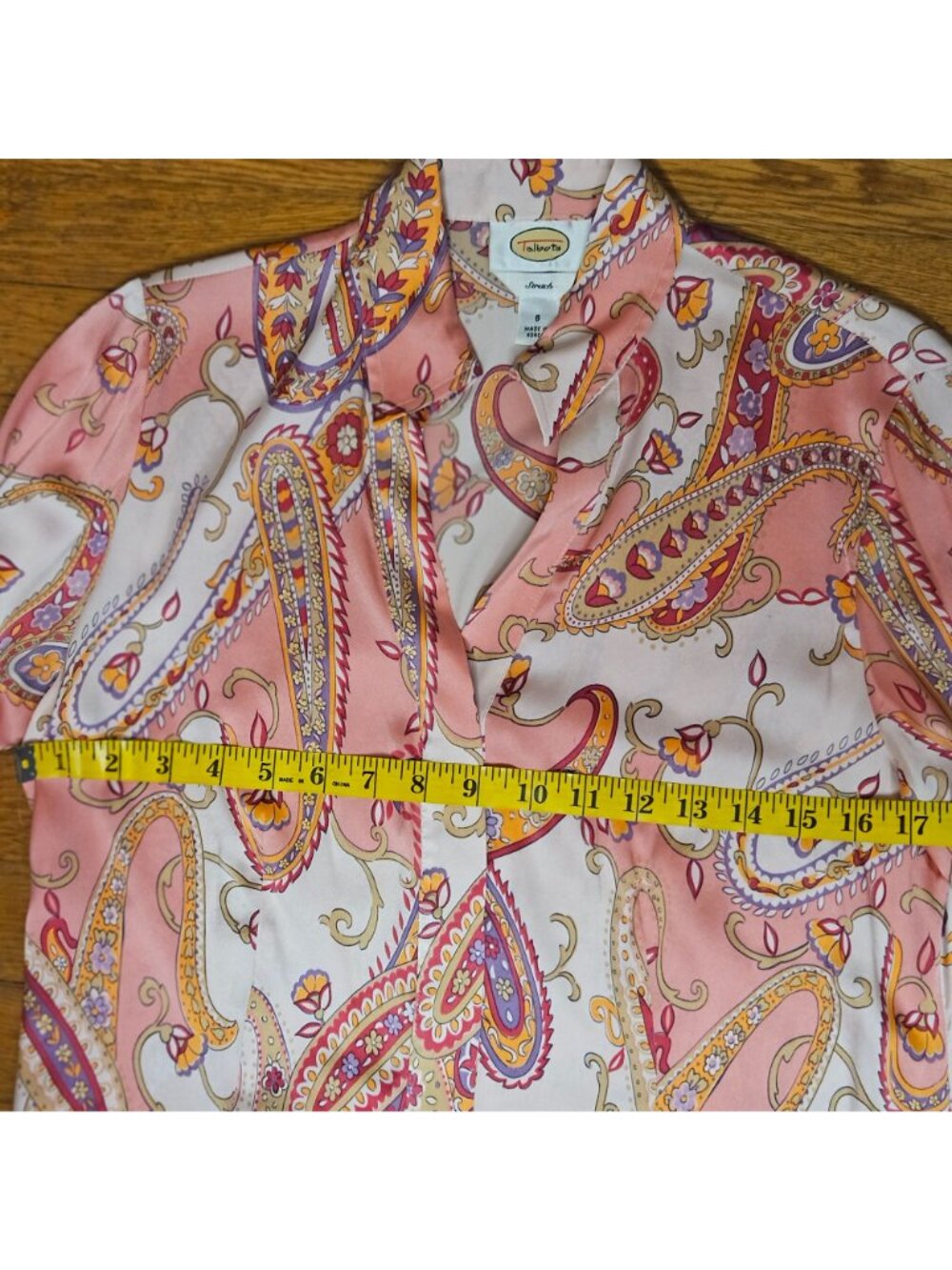 Woman's vintage Talbots silk boho pink paisley print v neck button down blouse 8 - Picture 8 of 10